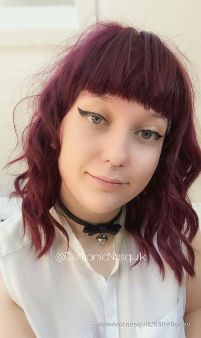 I’m going to suck your dick like this lollipop 🍭 