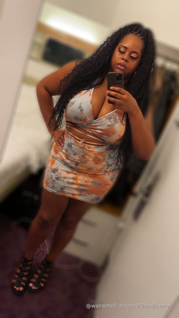 I love to dress up and go out 😘