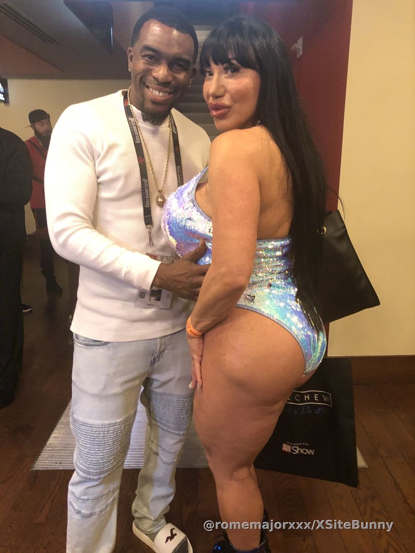 DAMN IS LEGENDARY AVA DIVINE OG CANT WAIT TILL I GIVE HER THAT MAJOR WORK  