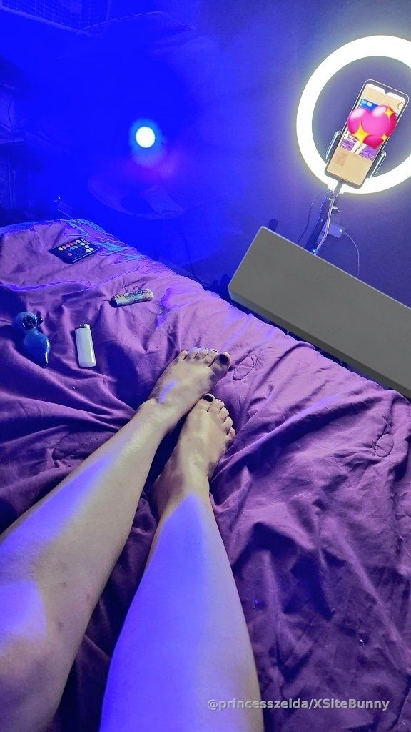 Don't miss my content live later today. 