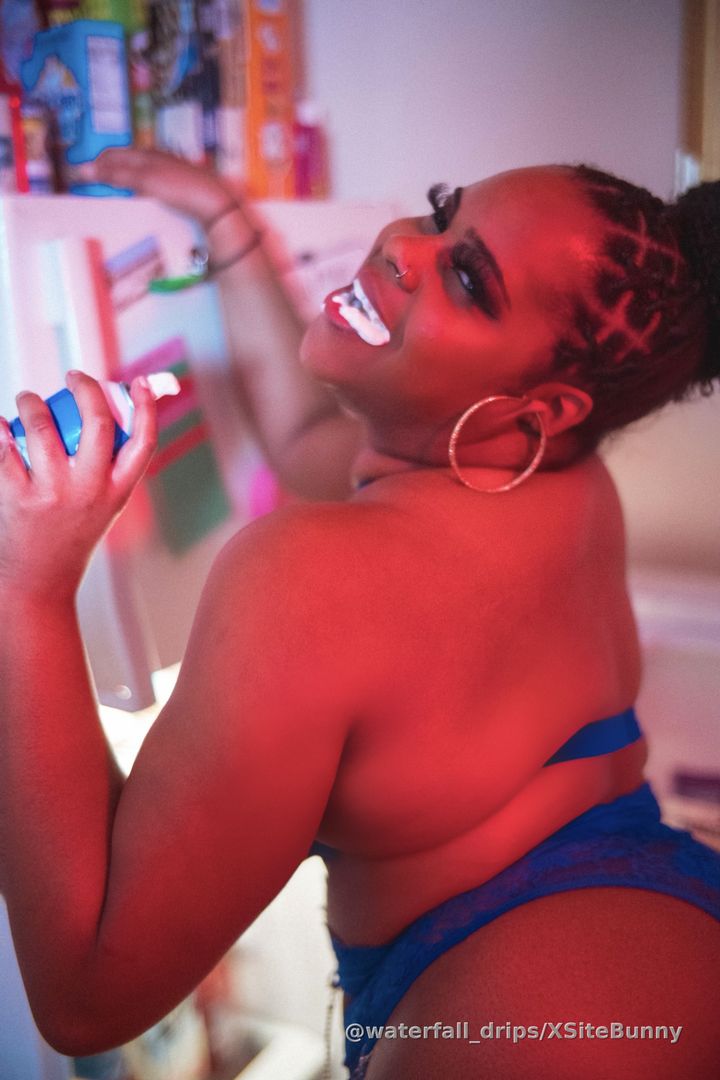 Imagine if that cream was your cum 💦