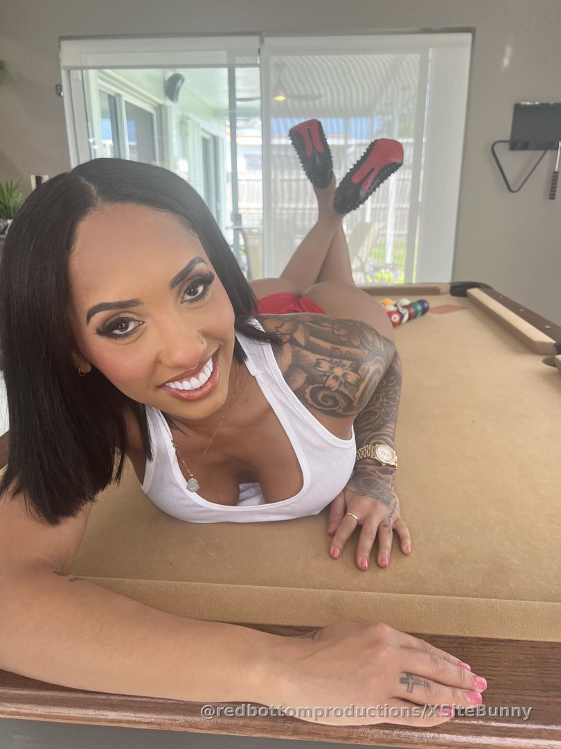 Kona Jade having some fun