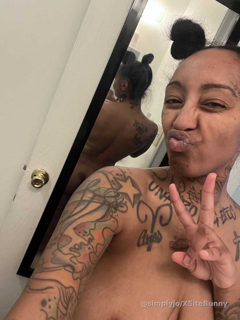 Me +mirrors = satisfaction😏💋😮‍💨🤌🏾