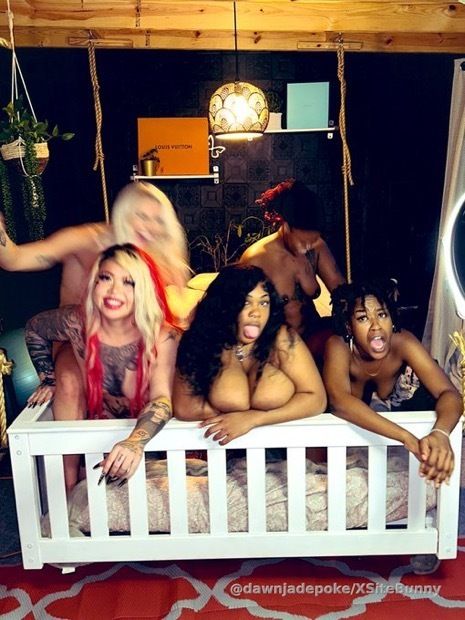 Me and the ladies on set with Gibby The Clown 