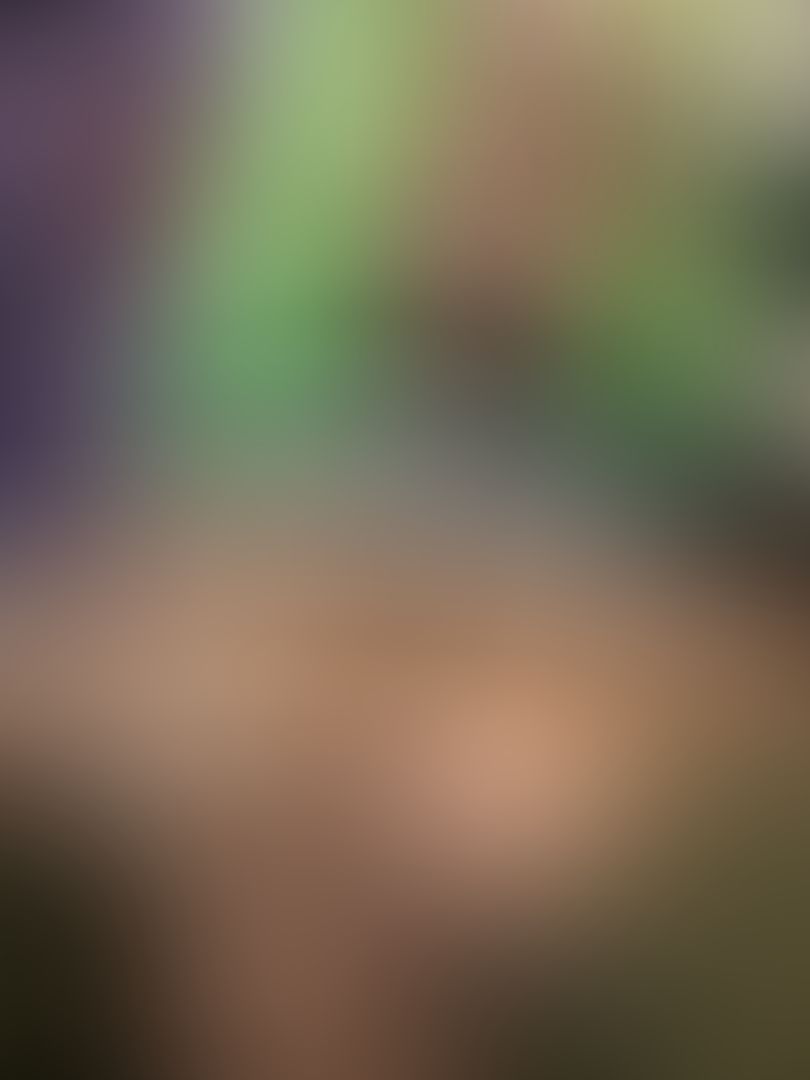 I love how my nails match my hair 💚😈👅