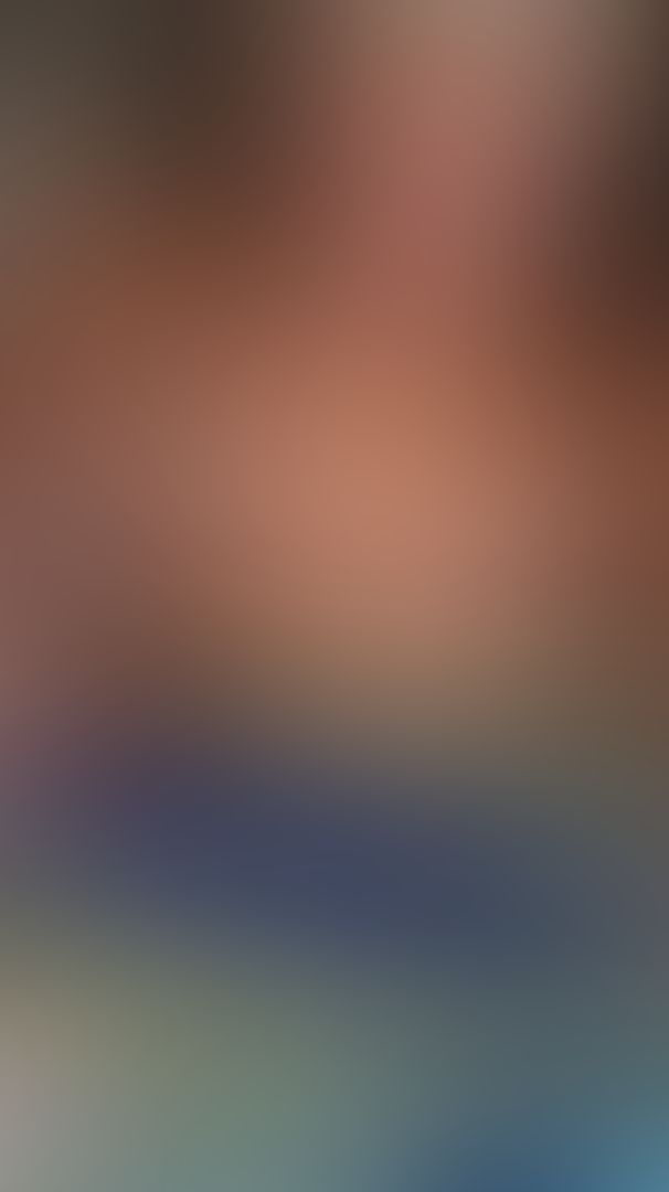 Sit on his 🍆 while he's gaming? 