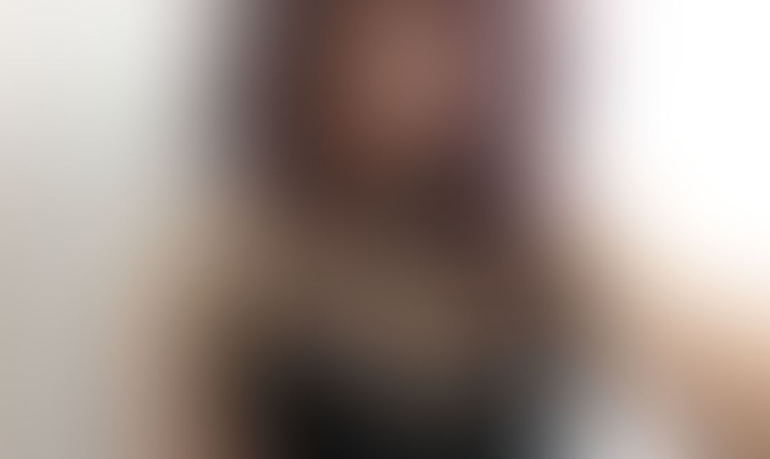 Some cute corset selfies