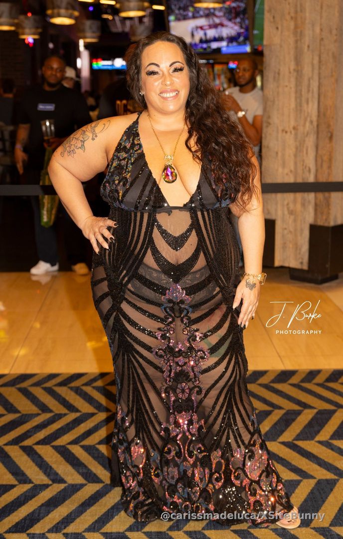 AVN RED CARPET
FLEXXX