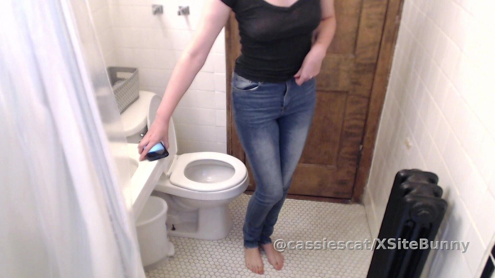 Noisy Fart Diarrhea on the Toilet

In this reuploaded older video I rush to get to the toilet, chatting cutely about how much I have to poo. I make it and try to hold in the sorta painful belly feelings.

I pee a little then finally let go and you hear noisy diarrhea made of squirts and splashes! It's fun and stinky and cute. Watch me hang out on the can looking at my phone and know that those moans were real D: I wipe and flush at the end.