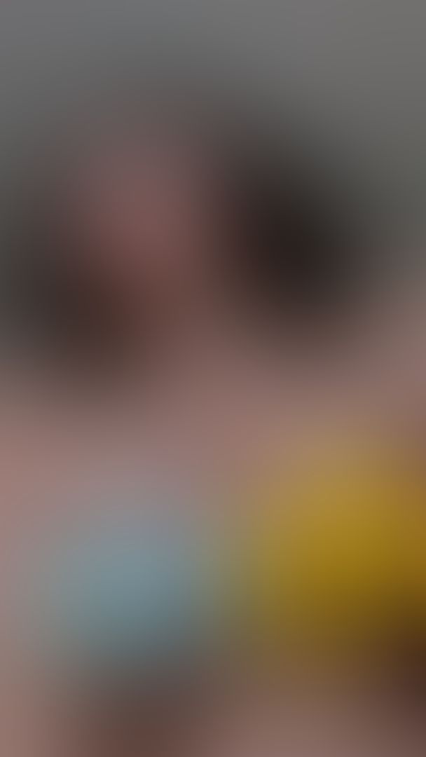 🎶Good mooorniiing🎶 There are people who want to dim, even snuff, your light; there are people drawn to it, wanting to cherish and elevate it so it shines further, perpetuating the warmth, the Love in you to you, to others. Sometimes, the first come disguised as the latter - be vigilant.☀️🖤