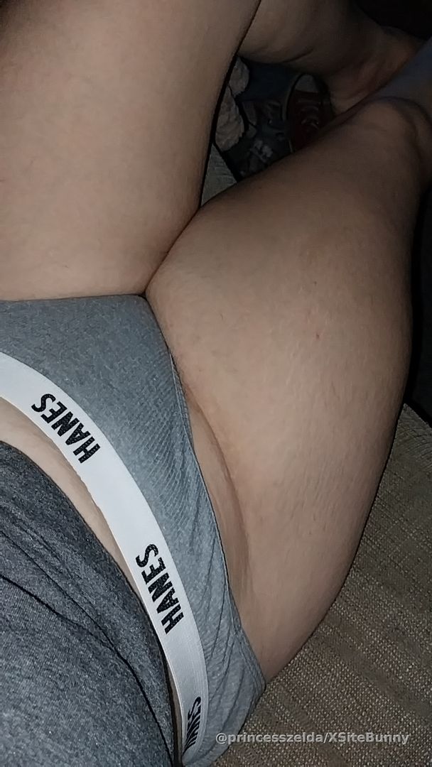 My thighs make you weak. 💋