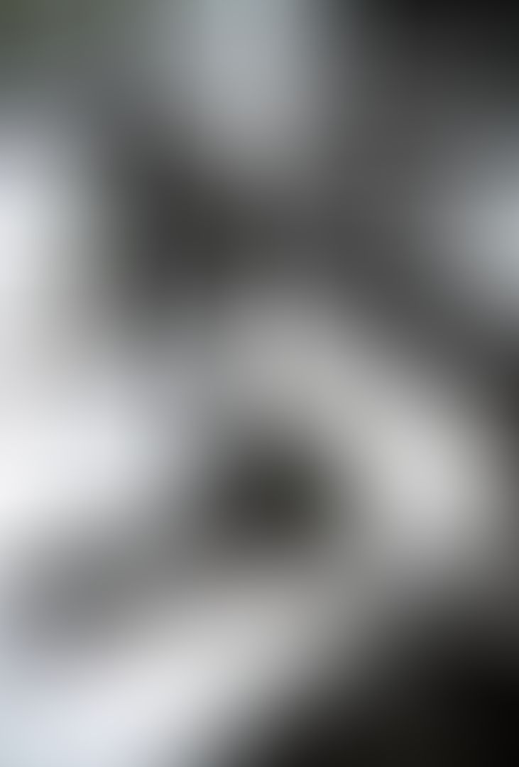 Nothing better than a sexy slut on a hotel bed. 