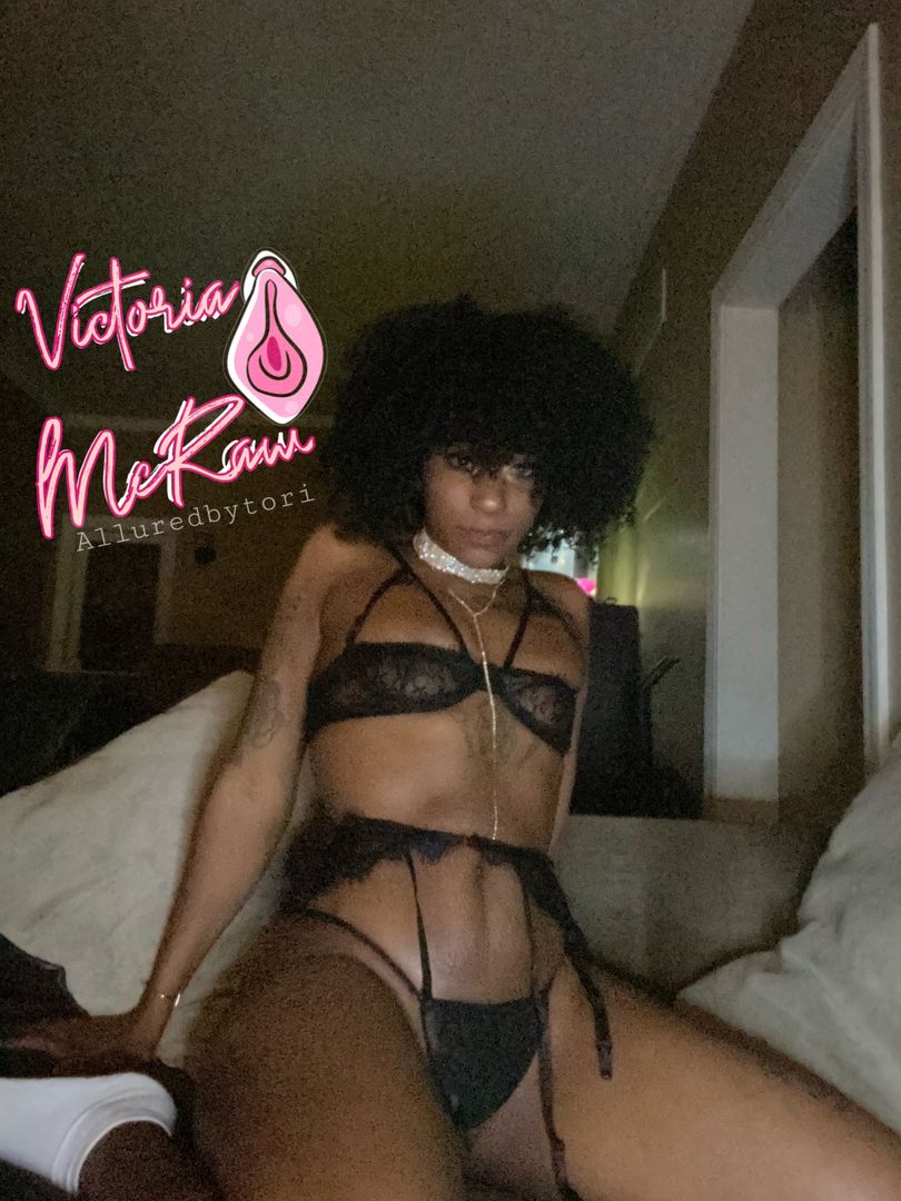 Get off that game baby and play with me instead 