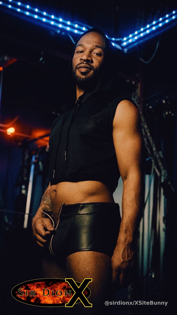 You open your eyes and see me like this. What do you do?