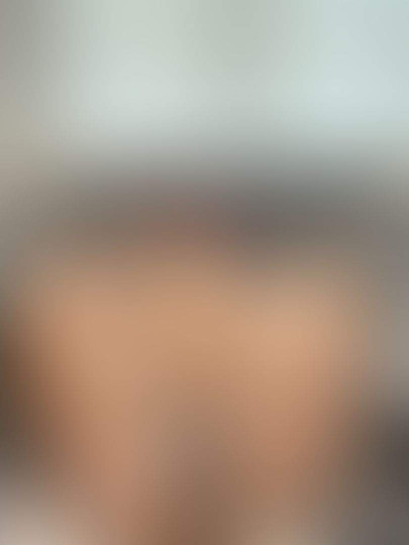 Come fuck me with my heels on 