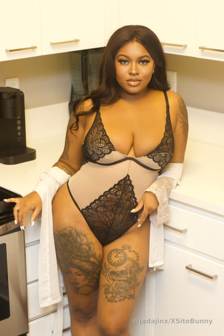 Come get your treat Daddy 😈