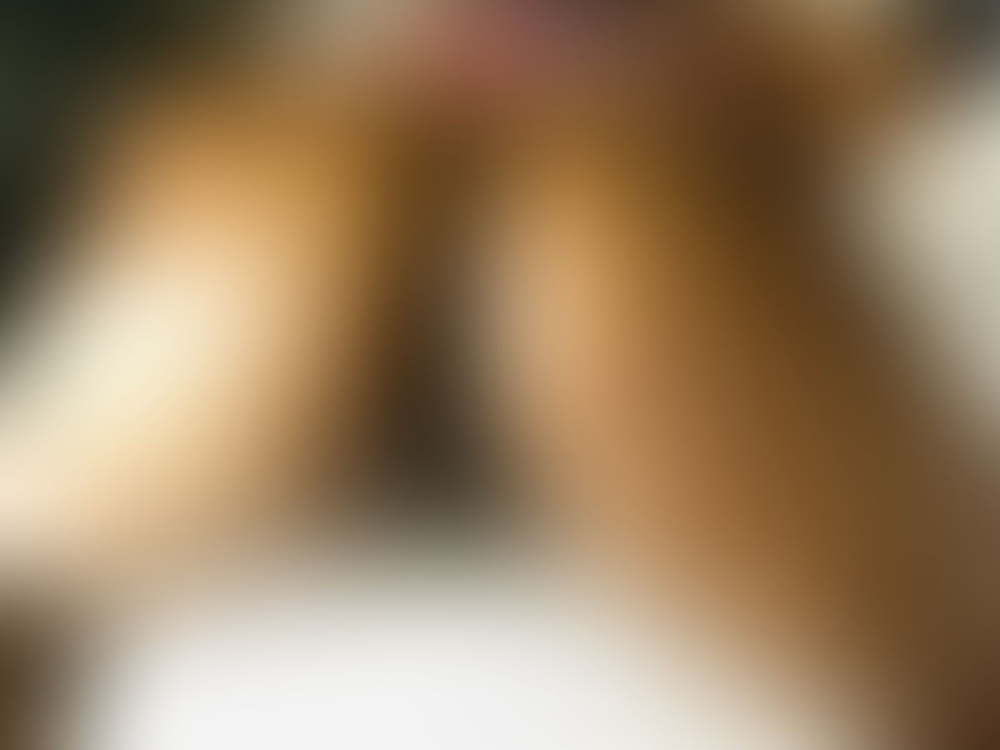 I love when a man nuts on my ass and just leaves me there like a glazed donut 🍩 