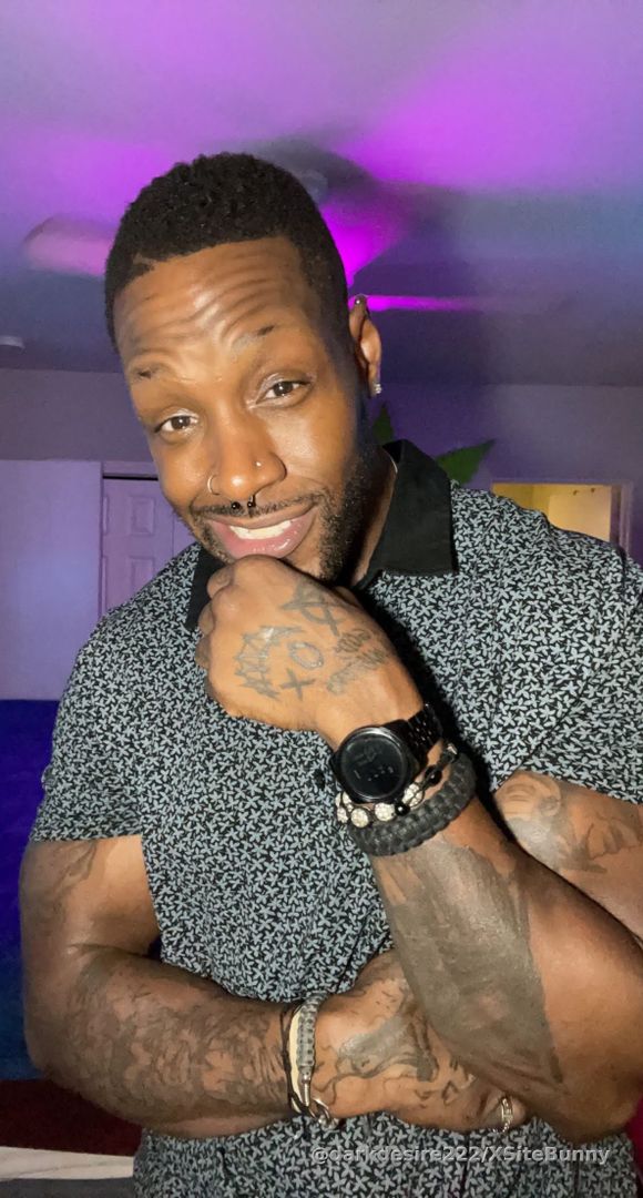 Hi🥰 (say hi back!) 