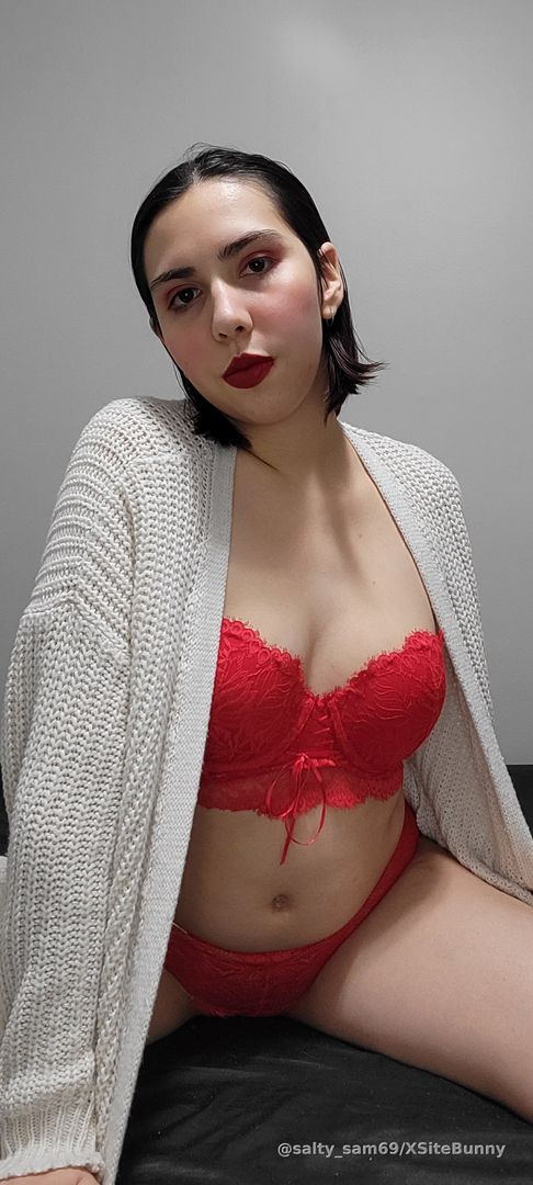 Wanna cum cuddle me?