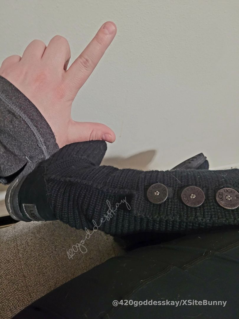 In My ugg boots, ready to drain a foot bitch. FemDom finDom