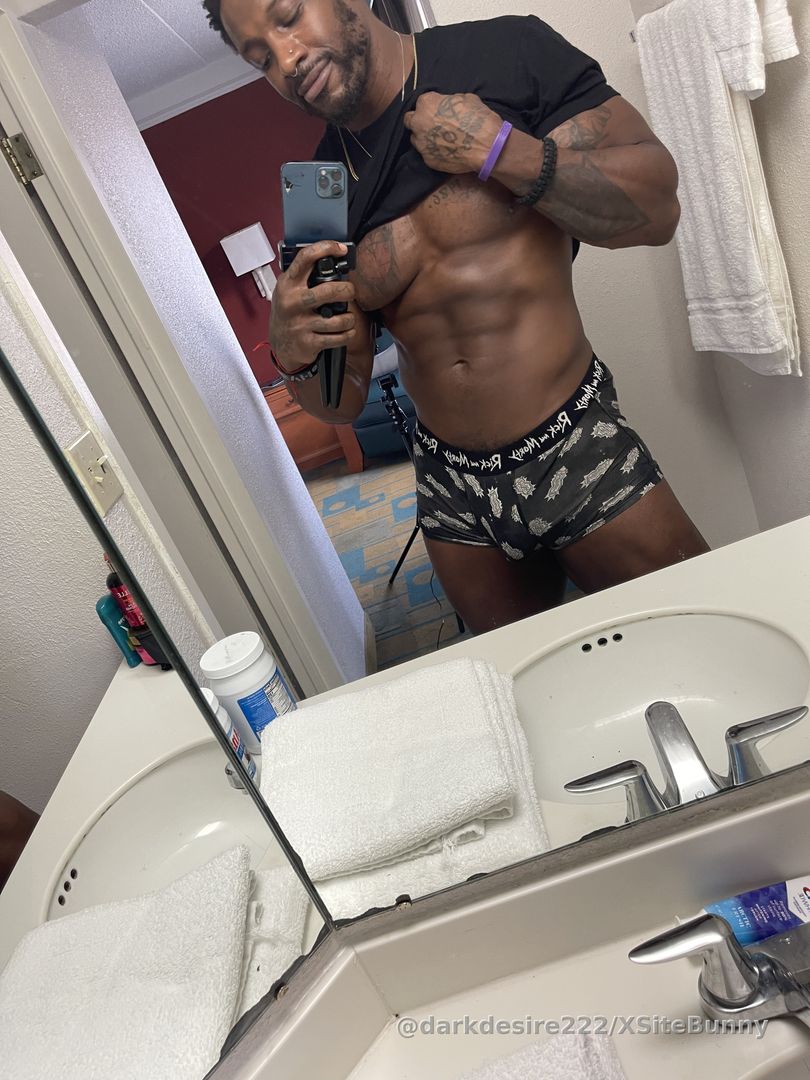 ✨Happy Thursday!! y’all like my undies?? 😋