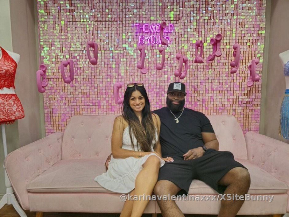 Imagine going to shop for lingerie and ending up getting fucked in the dressing room… subscribe now so you don’t miss this drop 