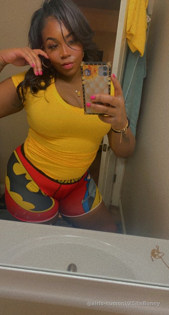 Who’s your favorite superhero? Mine is clear🥰🖤💛