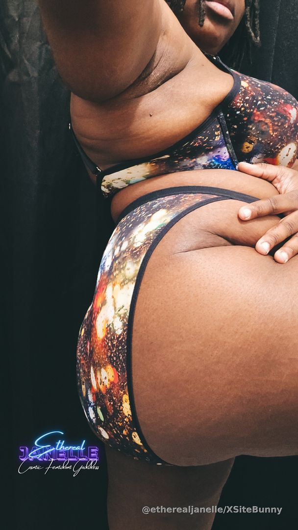 Happy New Year's. Start the year off right by drooling over me.