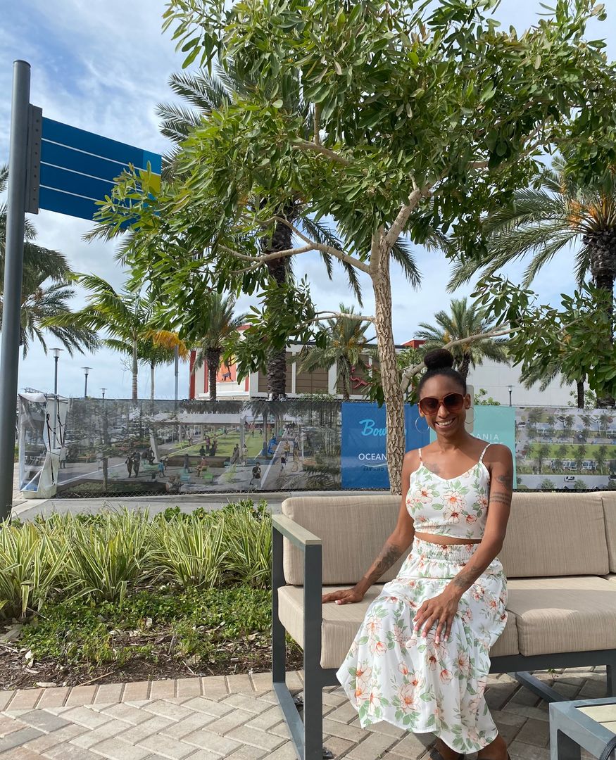 Swipe for a surprise 😉