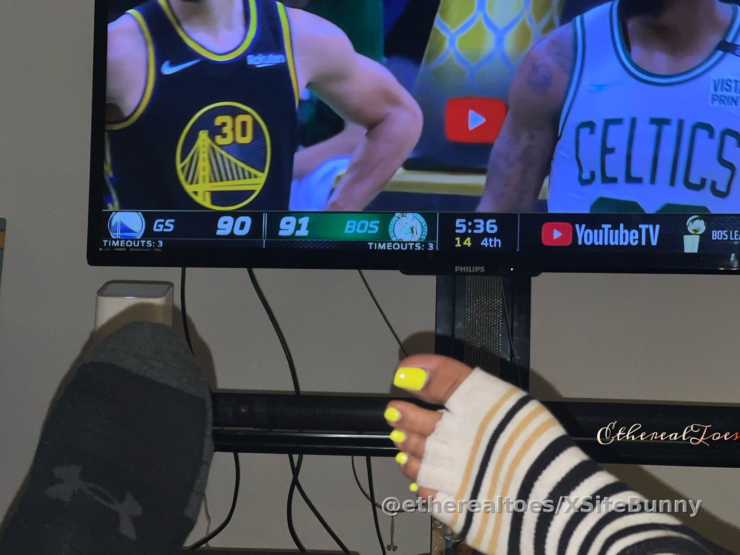 Watch my feet not the game