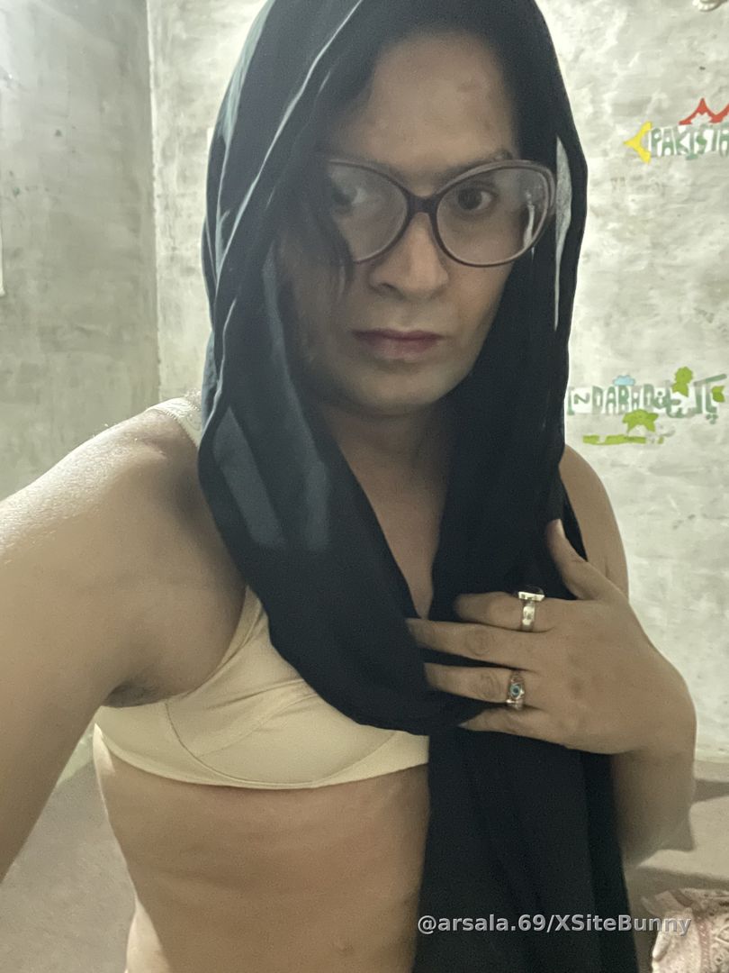 I am
New here … support me if you like Shemales..