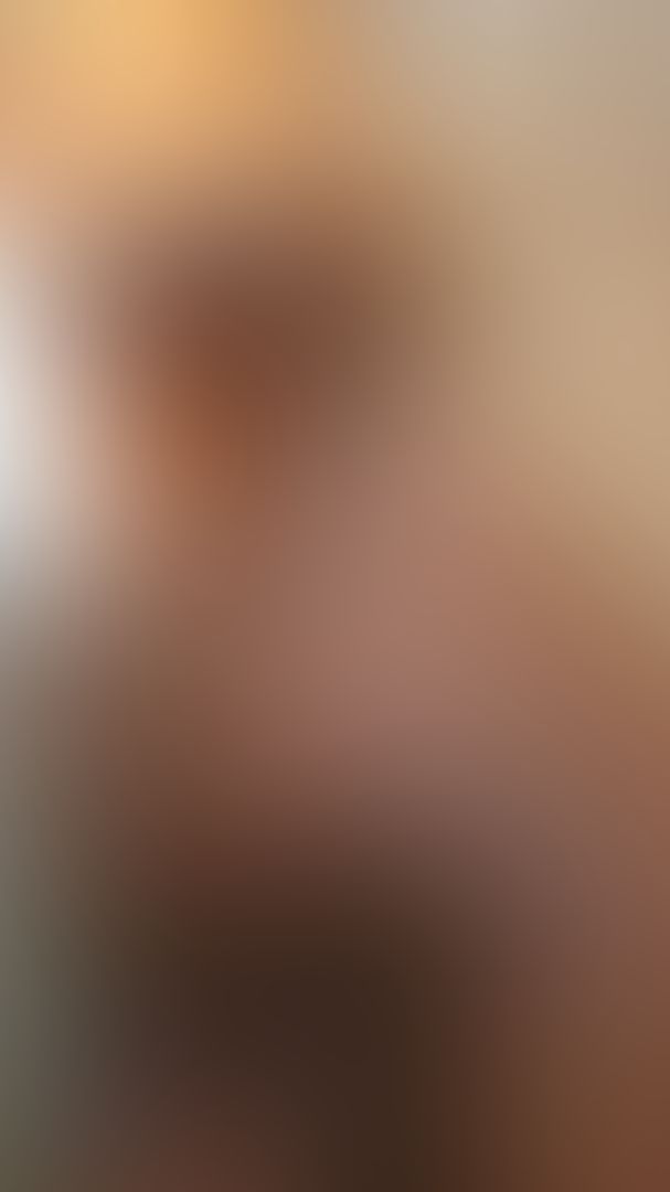 I love how my ass eats up my thong.