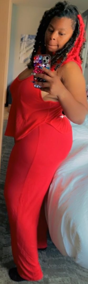 Guess what my favorite color is ? 😍