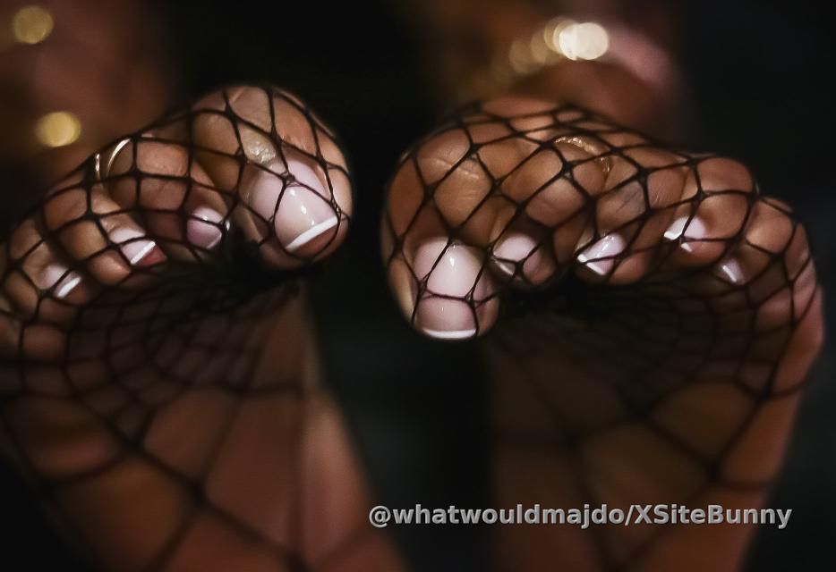 I crave the feeling of your mouth on my feet 🤤