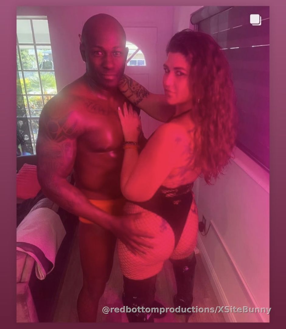 Psiren with Sheem the dream on set