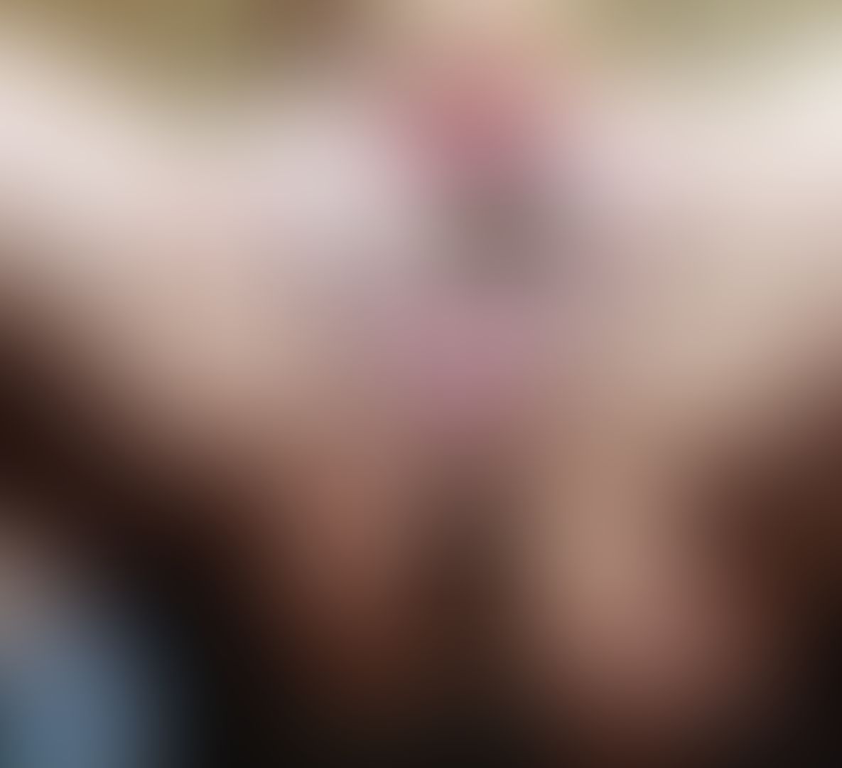 Spread pussy looking nice and pink 💕