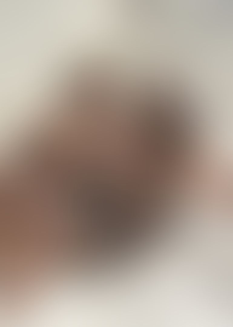 Wanna play with this black kitty 🐈‍⬛ 