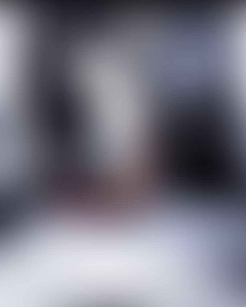 She standing on my chest! 💀💀Draining my Soul to sustain her Sole can you see the color leavin' 🔲🔳🎩🎱
