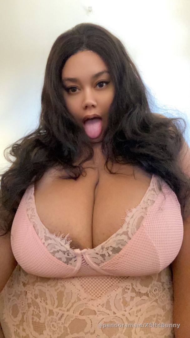 Have you ever wondered what my tongue can do? 👅