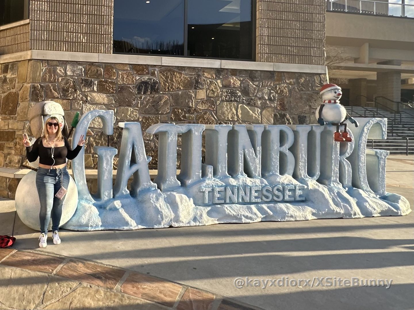 Gatlinburg would’ve been more fun if I found some cock to fill my holes with 🤷‍♀️