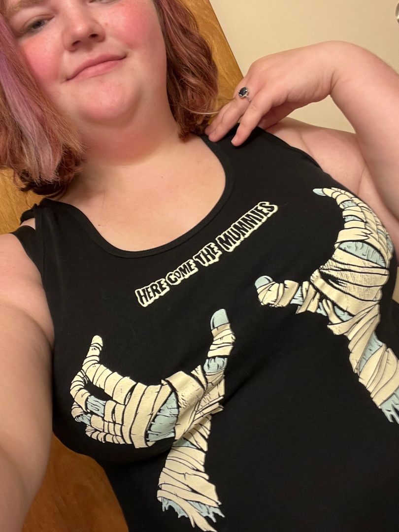 Wanna replace the mummy hands