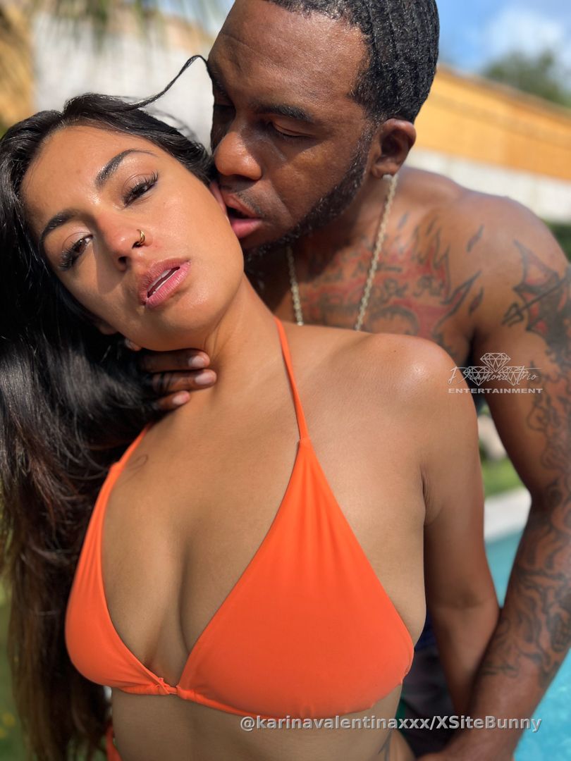 I know you want to see what happens next!!! SCROLL DOWN & UNLOCK for a XXX rated treat😘

P.S. @romemajorxxx stretched my holes🥰