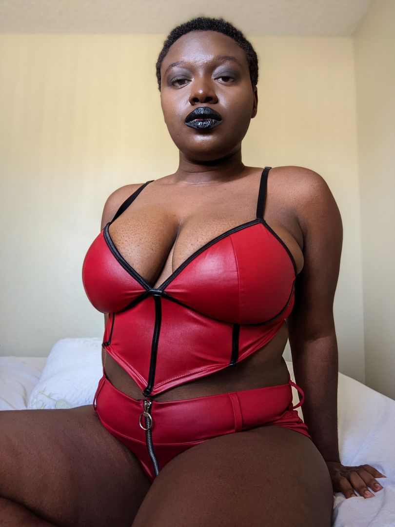 Your mesmerized by my allure message me let's give your life some purpose 