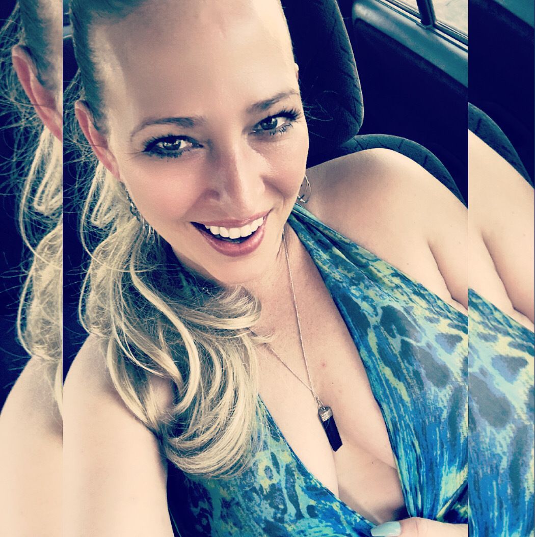 I wanna see you… you wanna see me? Subscribe😻😻😻