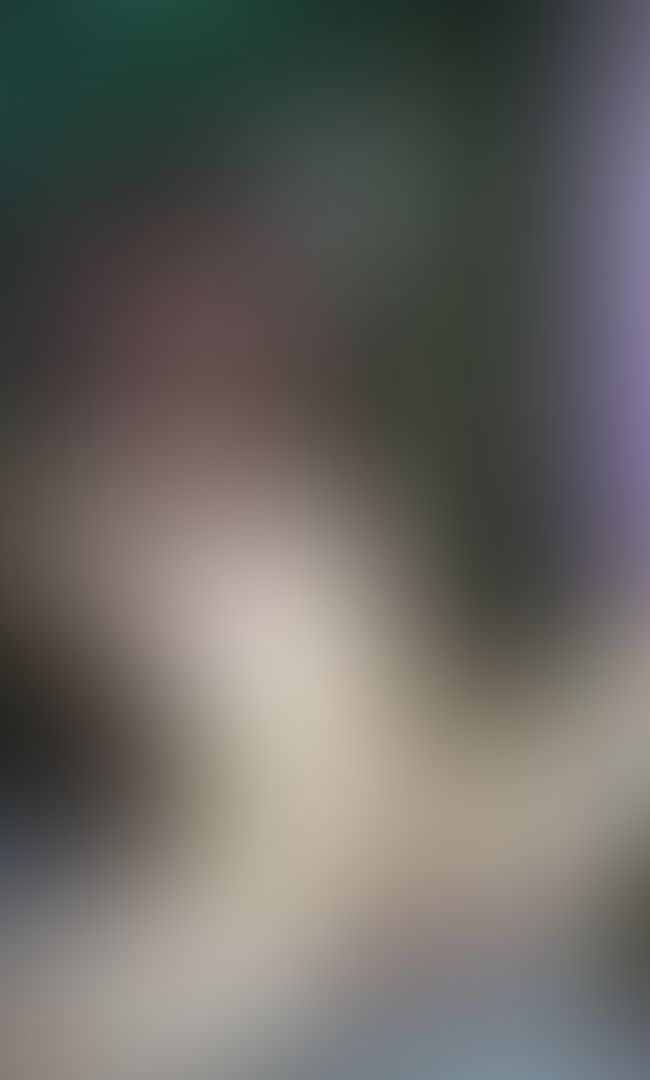 Go down on me while I game