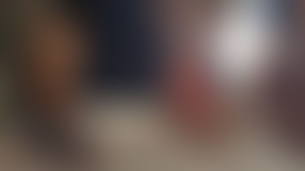 KK Qing has the boxing skills, but does she have the wrestling skills? hoodman doesn't think so. He is quickly proven wrong as KK Qing puts him in all kinds of wrestling holds. From armbars to neck scissors, she doesn't let up. Her tall, powerful, curvy body is on display as she destroys him in wrestling. She also uses her great ass to facesit and make him worship it as wel. She then just has her fun busts his balls with punches & kicks and even tramples him with her beautiful feet. hoodman is completely defeated. 