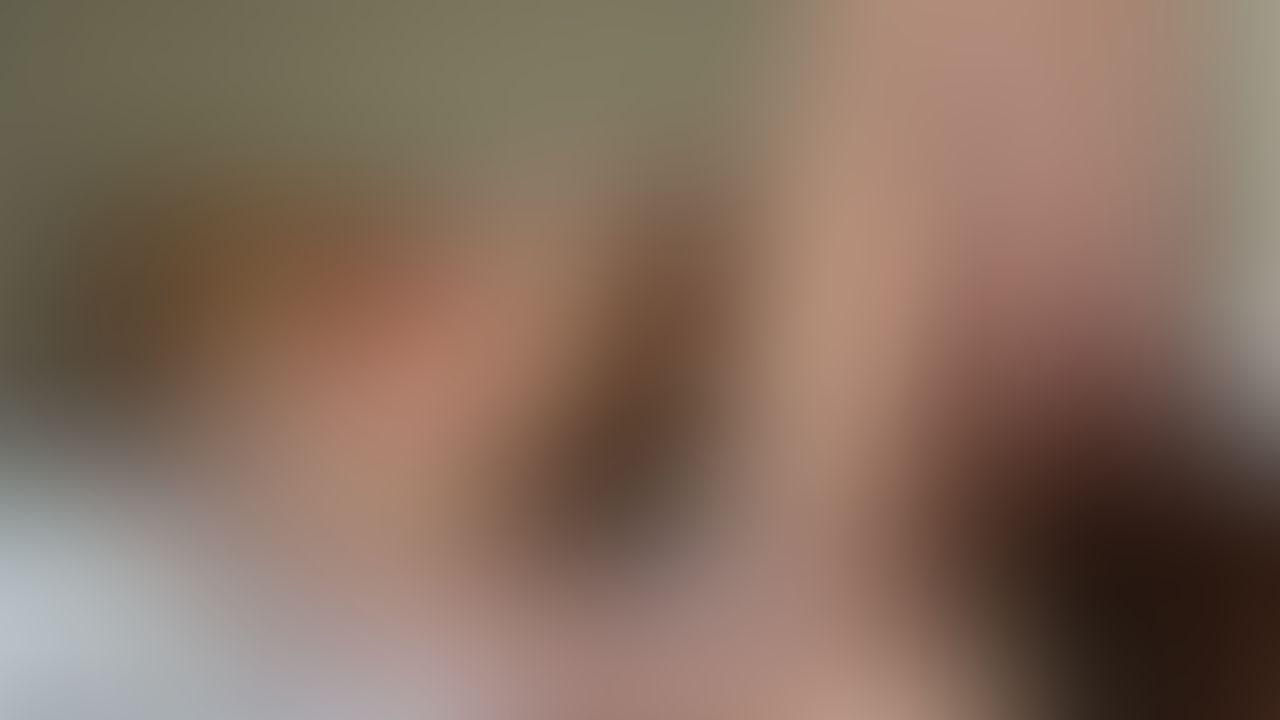 Bussin her ass in the afternoon. 