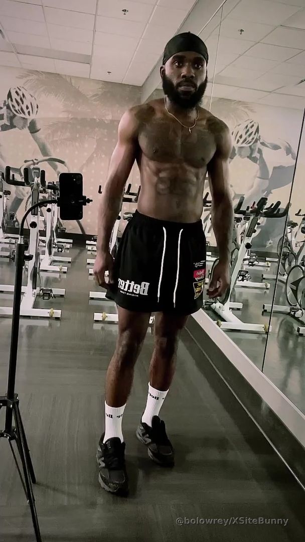 Come here. 
Get on your knees 👅