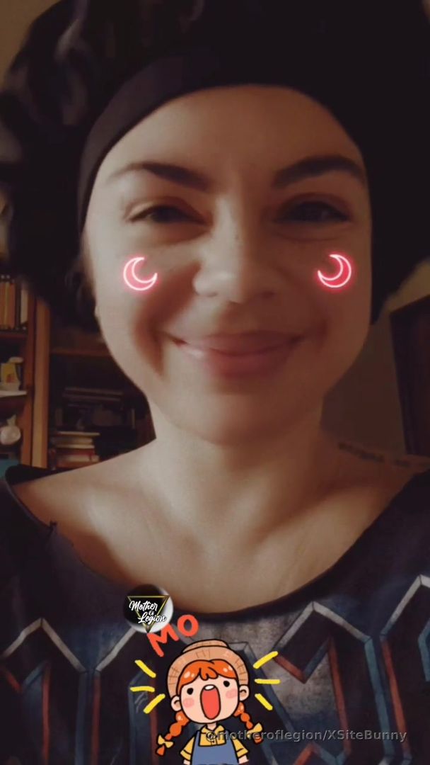 🎶Good mooorniiing🎶 You've grown! Don't let loneliness make you reconnect with toxicity. It's not worth it, it never is. You will just be reminded sooner or later - usually sooner - why it was over and in the past. Don't be messing in the shit when you've put on a new suit. It will be worth it.☀️🖤