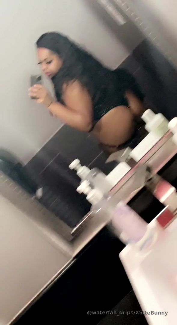 Bend me over that sink and fuck me 👀😘💯